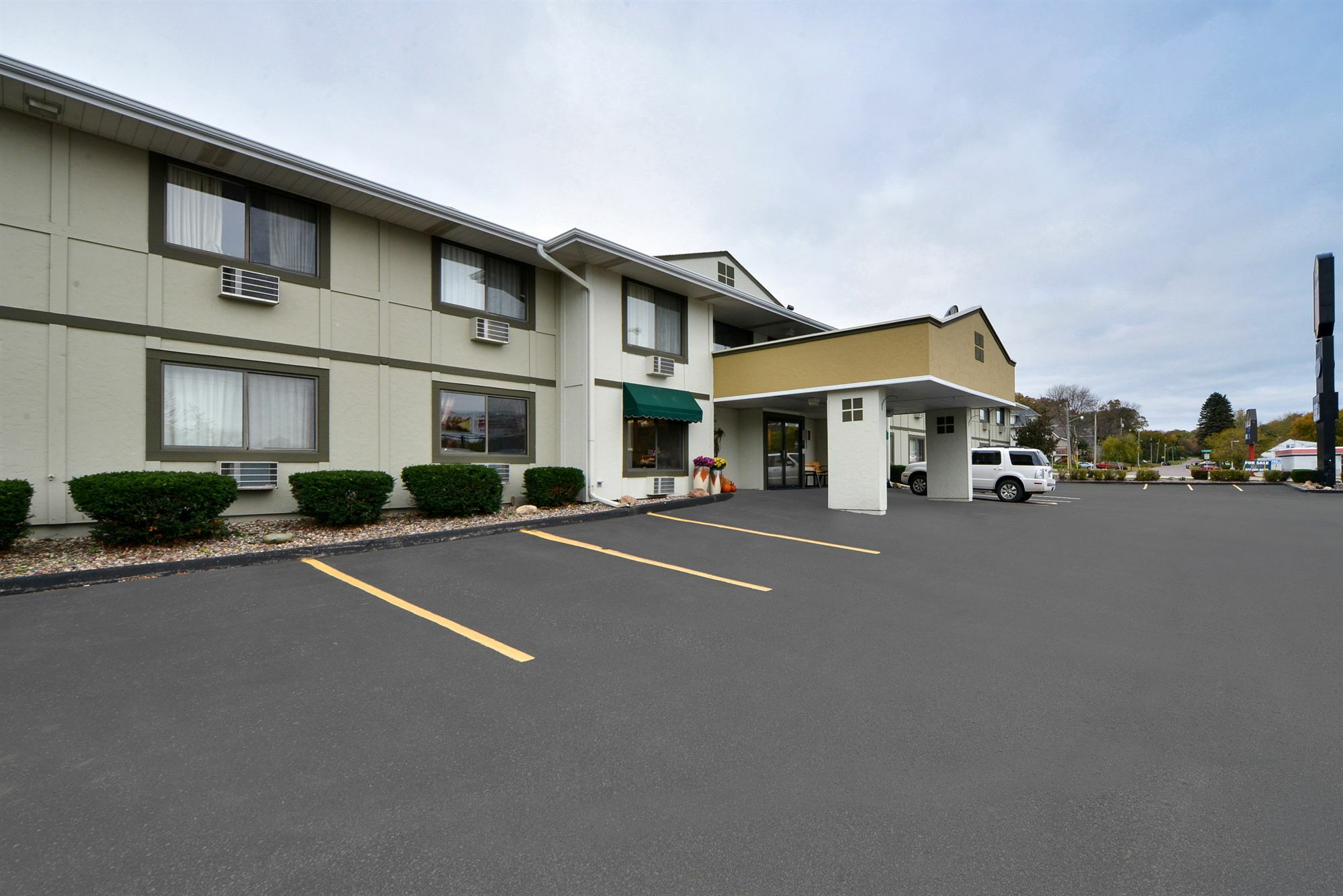 Super 8 By Wyndham Rochester Mayo Clinic Area Exterior foto